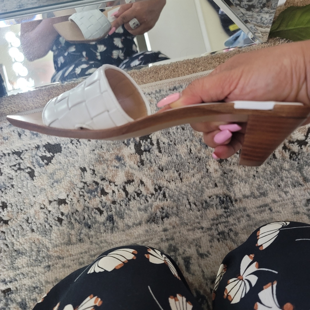 Shoes - Picture 4 of 6